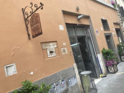 Roma - Egy mellékutcában akadtam egy kis kőfaragó műhelyre